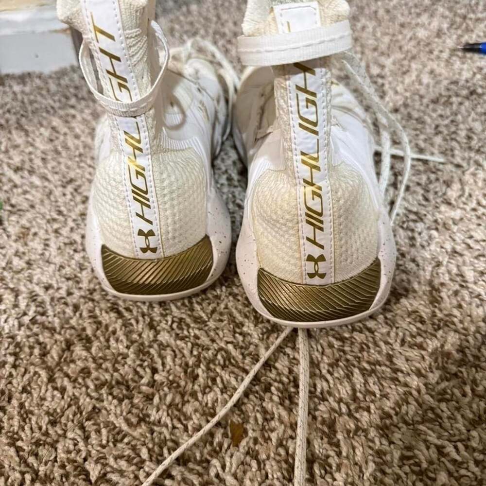Under Armour Curry 11 Highlight Size 8.5 White Gold Basketball Shoes
